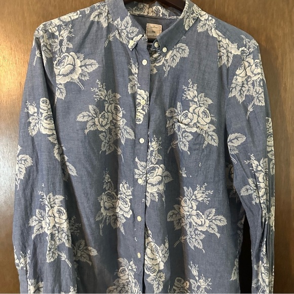 GAP Blue and White Casual Button Down Shirt Floral Design Sz XL Tall Coastal - Picture 3 of 9